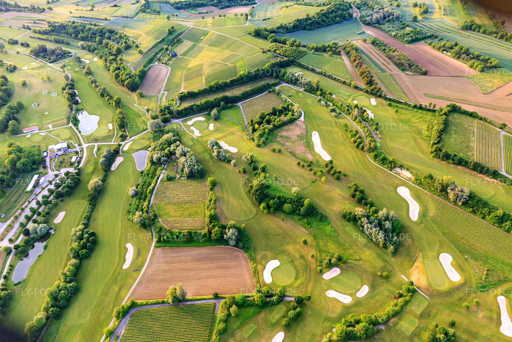 Luftbild: Europa-Park Golfclub Breisgau im Ortsteil Tutschfelden in Herbolzheim im Bundesland Baden-Württemberg in Deutschland. Foto: IMG_147468.jpg vom 29.05.2025 durch Werner Riehm/FLY-FOTO.deGolfclub Breisgau - Europa-Park Golfclub Breisgau e.V