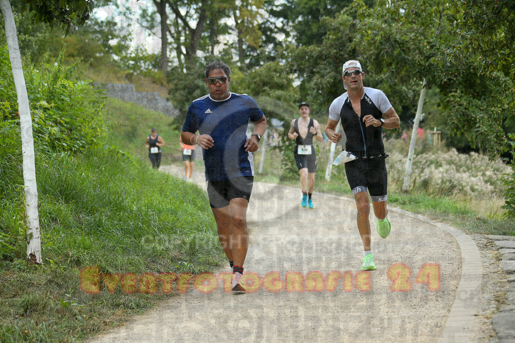 250824_1406_EX1_4977 | Sportfotografie im Rhein-Sieg Kreis, Köln, Bonn, NRW, Rheinland Pfalz, Hessen, etc. Unser Tätigkeitsfeld umfasst den Laufsport vom Volkslauf über den Marathon, Duathlon, Triathon bis zum Ultralauf wie Kölnpfad Ultra oder Schindertrail.