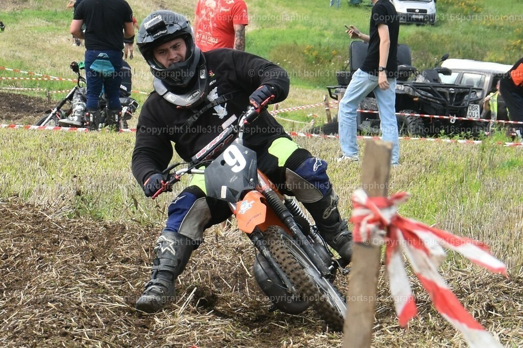 DSC_0219 (2) | Sportfotografie , Motorsport, Motoross, Reitsport, Mointainbike, Enduro,
Landschaft , Outdoor, Eventfotografie, Landschaft, Bilder online bestellen - Realisiert mit Pictrs.com