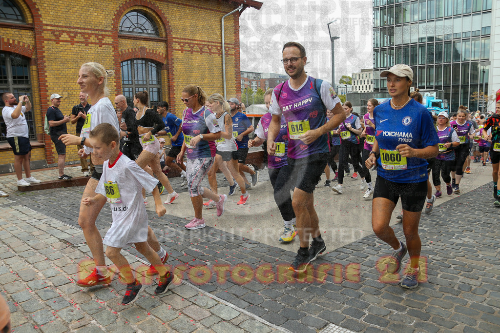 250920_1300_EX1_3774 | Sportfotografie im Rhein-Sieg Kreis, Köln, Bonn, NRW, Rheinland Pfalz, Hessen, etc. Unser Tätigkeitsfeld umfasst den Laufsport vom Volkslauf über den Marathon, Duathlon, Triathon bis zum Ultralauf wie Kölnpfad Ultra oder Schindertrail.