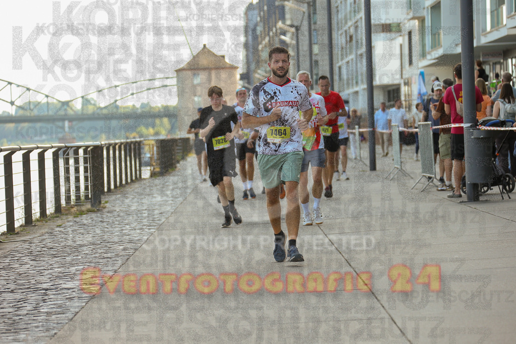 250920_1449_EX1_7698 | Sportfotografie im Rhein-Sieg Kreis, Köln, Bonn, NRW, Rheinland Pfalz, Hessen, etc. Unser Tätigkeitsfeld umfasst den Laufsport vom Volkslauf über den Marathon, Duathlon, Triathon bis zum Ultralauf wie Kölnpfad Ultra oder Schindertrail.