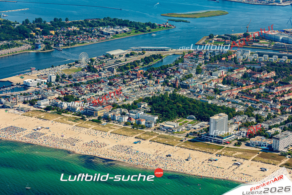 Luftaufnahme  Rostock - Die Luftaufnahme wurde 2025 vom UL-Flugzeug heraus erstellt ( ohne Drohne ) - Hochauflösende Luftaufnahme - für professionelle Ausdrucke geeignet. Die Geschenkidee !Mit Lizenz und Bildrechte bestellbar