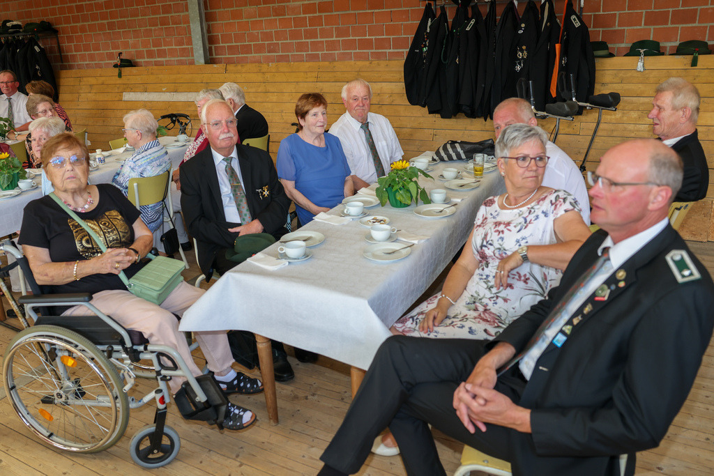 top-top.de-250704-046 | Foto, Video, Fotografie, Videografie, Fotobox, DJ, Discjockey, Musik, Musikbox, Veranstaltung, Photobooth, Amazon, Ebay, Buchtipp, Bestseller, Autor, Verlag, Buch, Wesel, Hamminkeln, NRW, Dinslaken, Rees, Drohne, Hochzeit, Party, Fotobox, Wesel, Fotograf