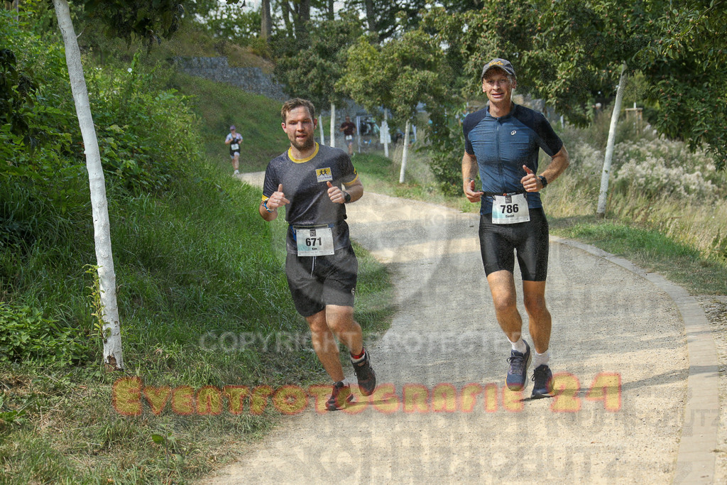 250824_1443_EX1_7300 | Sportfotografie im Rhein-Sieg Kreis, Köln, Bonn, NRW, Rheinland Pfalz, Hessen, etc. Unser Tätigkeitsfeld umfasst den Laufsport vom Volkslauf über den Marathon, Duathlon, Triathon bis zum Ultralauf wie Kölnpfad Ultra oder Schindertrail.