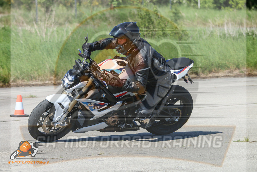 IMG_9893 | gh-motorradtraining-foto.de - Realisiert mit Pictrs.com