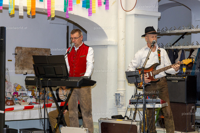 Ball der älteren Generation | Bildershop von pixelworld.at - Realisiert mit Pictrs.com