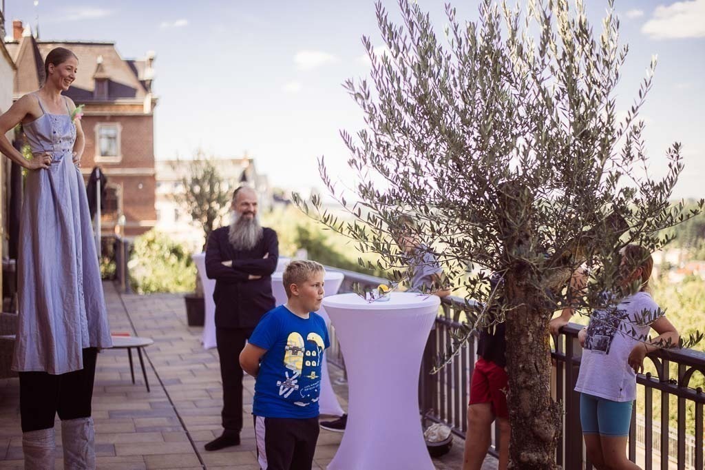 Summ Summ Salsa | Kinderkonzert Summ Summ Salsa mit Klazz Brothers & Cuba Percussion im Forte Belvedere Leisnig zum Festival Hallo Leisnig 2022. - Realisiert mit Pictrs.com