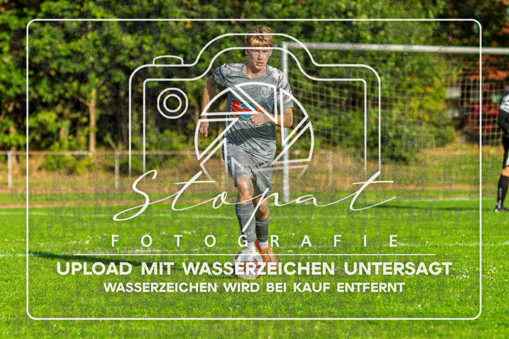 261004-HMKSCT-0025 | Niklas Grabasch (Heidmark #4);Kreisliga Herren HK - Heidmark vs. SC Tewel am 04.10.26 in Heidmarkstadion, Bad Fallingbostel - Realisiert mit Pictrs.com
