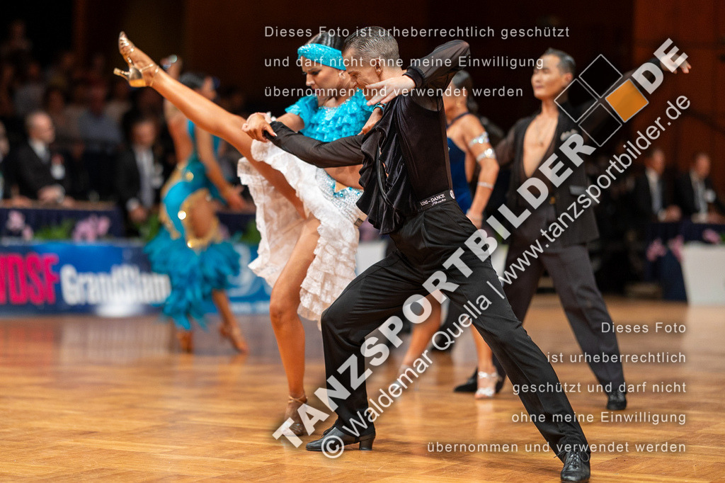 20230812-13940 | Hier finden Sie Tanz Bilder vom Latein und Standard Formationen tanzen. Sportbilder vom Tanzsport. Schöne Fotos und von Weltmeisterschaft, Europameisterschaft, Bundesliga, Regionalliga, Oberliga und Landesliga sowie von GOC Stuttgart, DanceComp, WM Bremen
