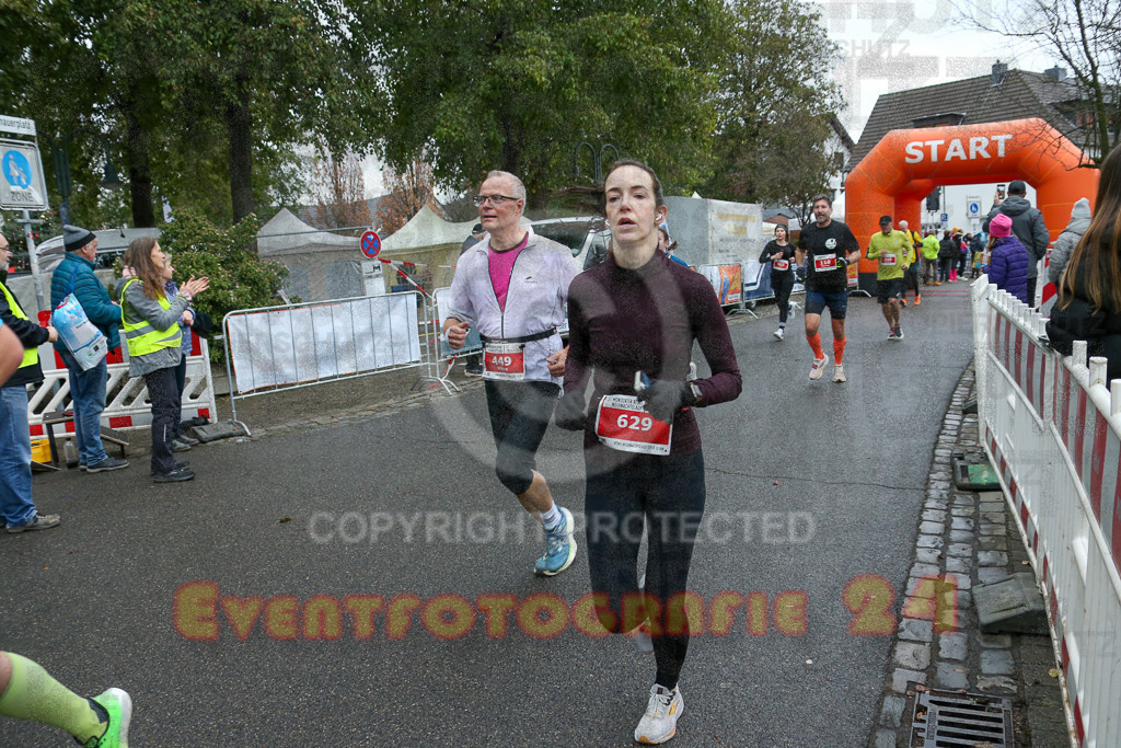 251130_1144_EX1_8521 | Sportfotografie im Rhein-Sieg Kreis, Köln, Bonn, NRW, Rheinland Pfalz, Hessen, etc. Unser Tätigkeitsfeld umfasst den Laufsport vom Volkslauf über den Marathon, Duathlon, Triathon bis zum Ultralauf wie Kölnpfad Ultra oder Schindertrail.