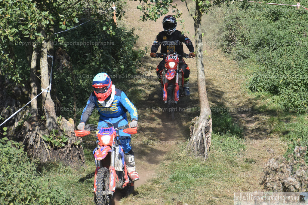 DSC_0161 | Sportfotografie , Motorsport, Motoross, Reitsport, Mointainbike, Enduro,
Landschaft , Outdoor, Eventfotografie, Landschaft, Bilder online bestellen - Realisiert mit Pictrs.com