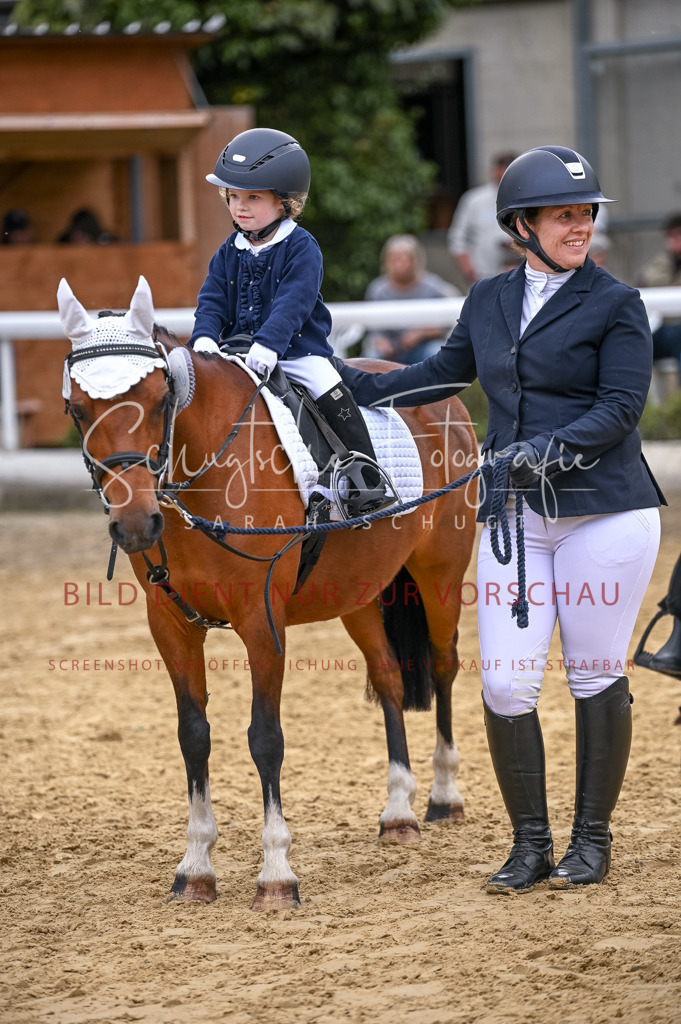 Schugtsche-Aluta25-45.FührzügelWB-89 | Schugtsche Fotografie - Realized with Pictrs.com