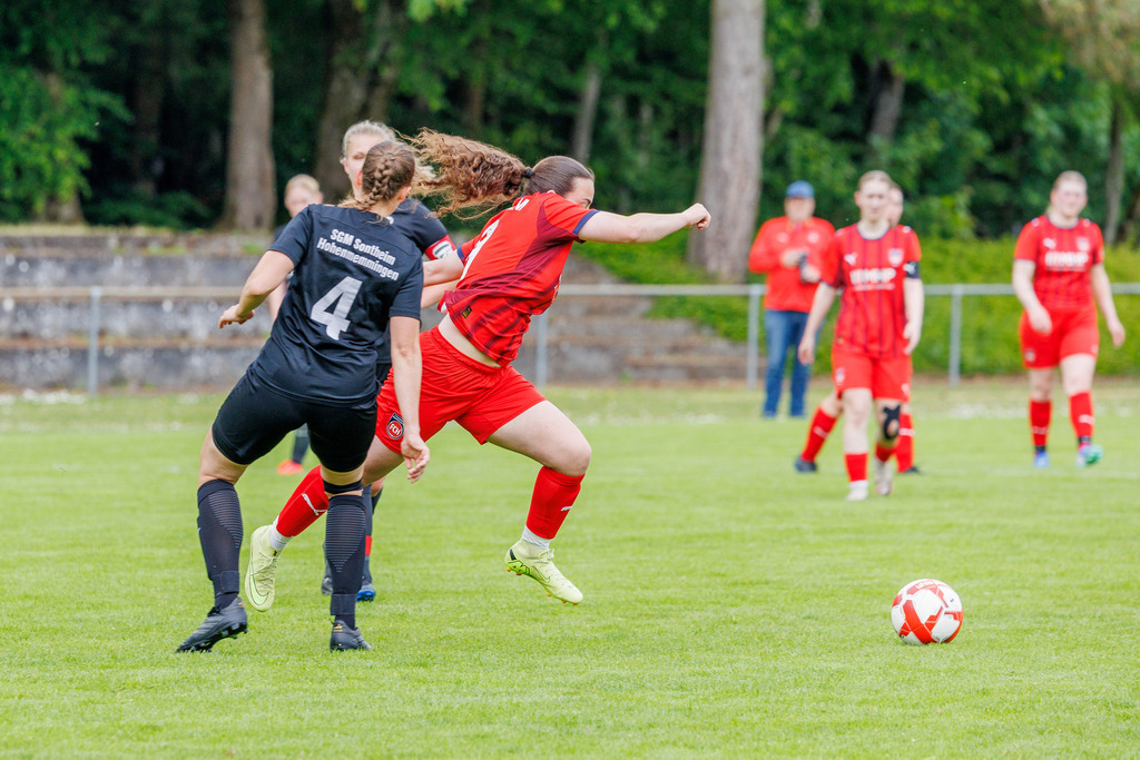 20260517-SGMHS-FCH_076 | SGM Hohenmemmingen/Sontheim vs. 1.FC Heidenheim 1846 II, Fußball, Frauen, Bezirksliga Meisterrunde, 2025/2026, 4. Spieltag, 17.05.2026 in Sontheim, Rasenplatz 1(Foto: Michael Bulling) - Realisiert mit Pictrs.com