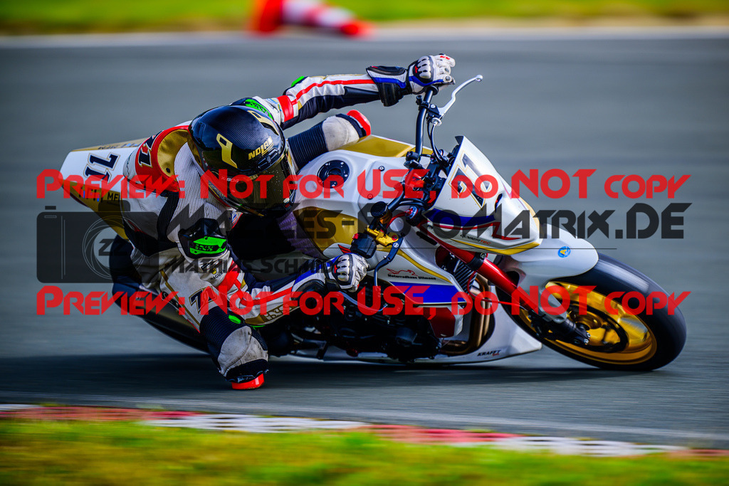 MaZZes_FotoMatrix_240726_6021986_3011 | TWIN