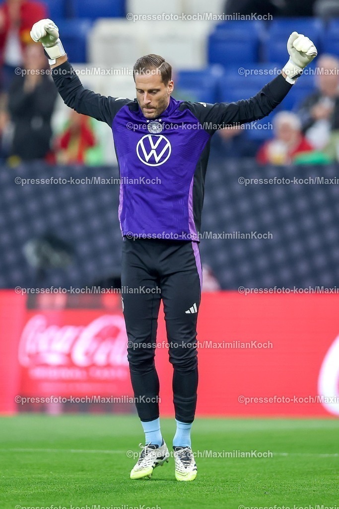 DFB10102501024 | 10.10.2025, Fußball, Länderspiel, Deutschland - Luxemburg, UEFA WM-Qualifikation, 2025/2026, Gruppe A, PreZero Arena in Sinsheim: Torwart Oliver Baumann (GER #01) DFB regulations prohibit any use of photographs as image sequences and or quasi-video.