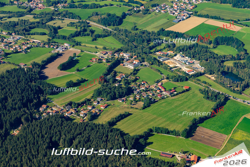 Aktuelles Luftbild von Simpering Hohenwarth Kauf mit Lizenz / Bildrechten möglich- Die Luftaufnahme wurde 2021 mittels UL-Flugzeug erstellt ( keine Drohne ) - hochauflösende Kamera-Systeme von  Canon -Beste Qualität - Für grossformatige Ausdrucke geeignet. Die Geschenkidee !