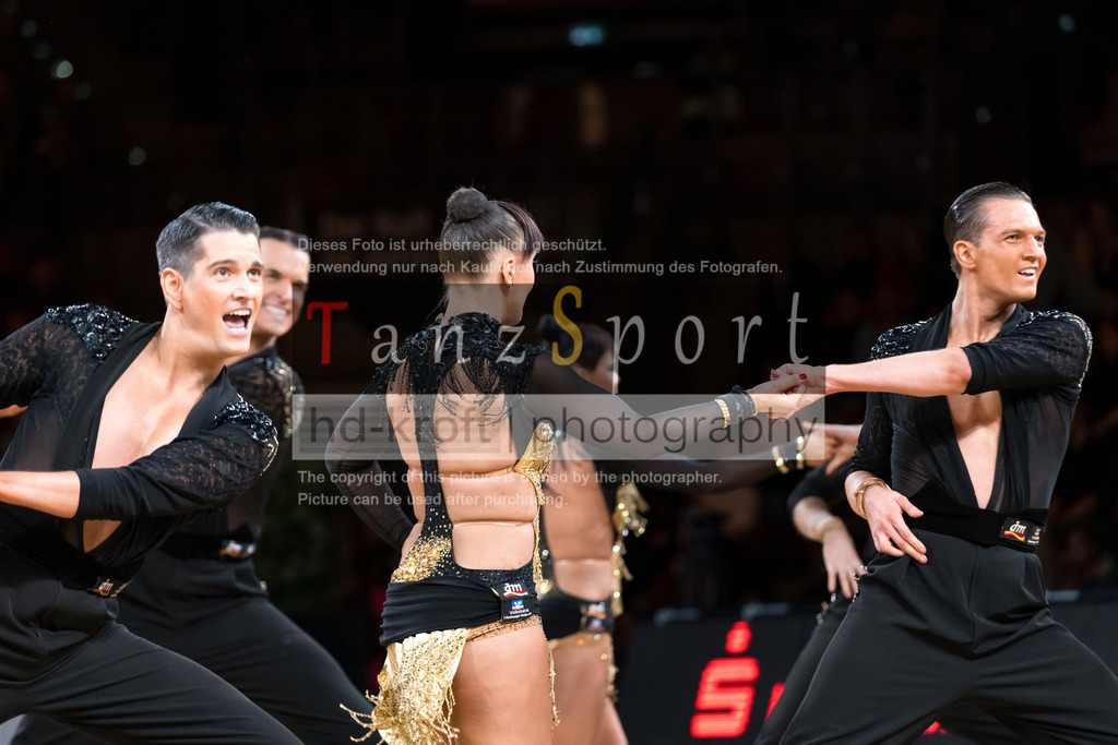 20241109_DM-Formationen_5857 | Tanzsportbilder, Standardtanz, Lateintanz, WDSF, DTV, LTVB, dancecomp, goc, hessen tanzt, blaues band der spree, walzer, tango, wiener walzer, slowfox, quickstepp, samba, rumba, cha-cha-cha, paso doble. jive, hd-kroft photography, turniertanzsport