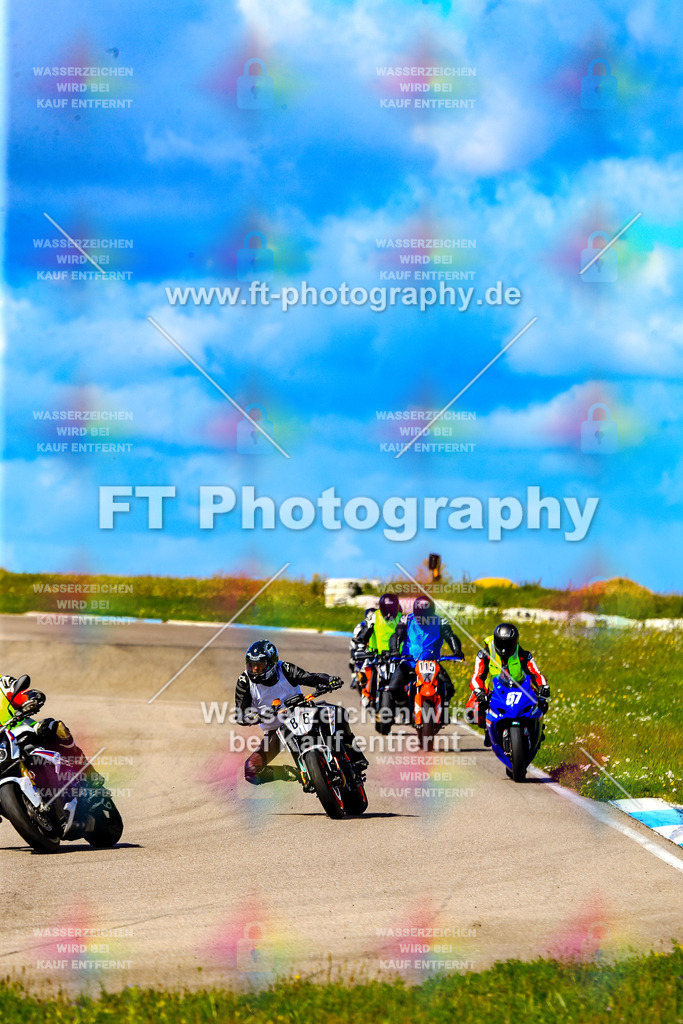 086-5924 | Hier findet Ihr Bilder von Touristenfahrten auf der Nürburgring Nordschleife oder von anderen Veranstaltungen die ich besucht habe. Viel Spass beim Durch Schauen 