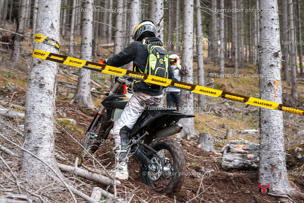 fuernholzer_251026-C1-413 | Fotografische Impressionen von der Red Stag Enduro Extreme by fuernholzer-photography.com. Endurosport in Österreich fotografisch festgehalten von fuernholzer. Auftragsfotografie für Private, Gewerbefotos und Industriefotografie. Eventfotografie, Sportfotografie und Motorsportfotografie. Anbieter von Fotoworkshops, Fototraining, fotografischen Vorträgen und Fotoseminaren.
