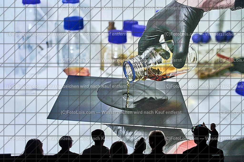 ALP8591_Linz_ARS-Elektr_MH_Nassplattenfotografie | (C)FotoLois.com, Alois Spandl, Linz an der Donau - ARS Elektronica Center, Multimediashow über Nassplattenfotografie von Markus Hofstätter, Fr 13. Oktober 2023.