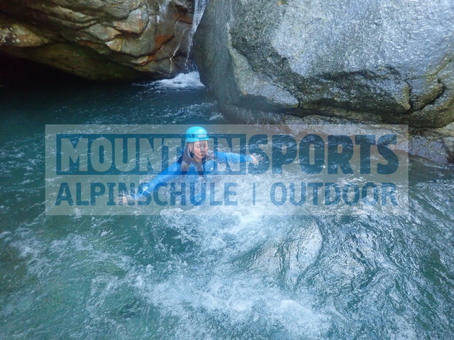 P1010095 | Bestelle die Bilder deines Berg- oder Wasser-Abenteuers mit Mountain Sports bequem von zu Hause aus direkt über unseren Online Fotoshop von pictrs.com. - Realisiert mit Pictrs.com