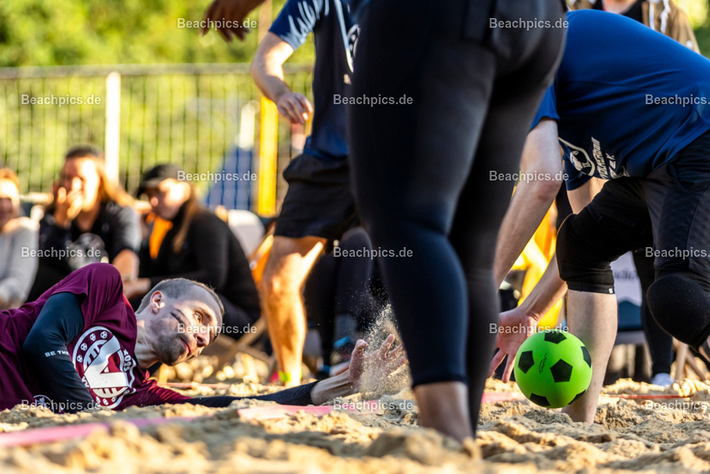 2025-200083116-Strandvölkerball-WM_1 |  23.08.2025; Berlin Foto: Gerold Rebsch - www.beachpics.de