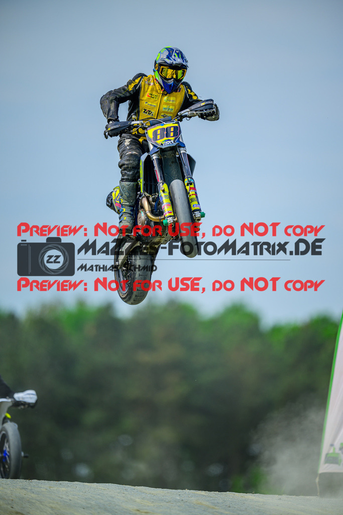 MaZZes_Fotomatrix_20250502_6007705_3725 | S4