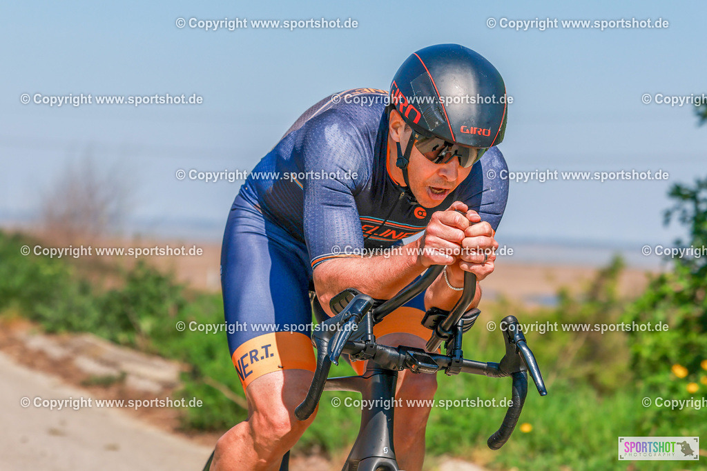 254_AR7_3986 | Neusiedlersee Radmarathon 2026@sportshot_your_pictrs #yourpictures#roadtowm2029 #nrm #neusiedlerseeradmarathon #neusiedlersee #neusiedlerseetourismus #burgenland #mörbisch #nrm26 #burgenlandtourismus #voglundco #poweredbyburgenlandtourismus #radsport #rad #marathon #ucigranfondo #visitburgenland #ucigranfondoworldseries
