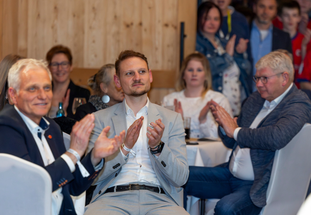 top-top.de 260306-135 | Foto, Video, Fotografie, Videografie, Fotobox, DJ, Discjockey, Musik, Musikbox, Veranstaltung, Photobooth, Amazon, Ebay, Buchtipp, Bestseller, Autor, Verlag, Buch, Wesel, Hamminkeln, NRW, Dinslaken, Rees, Drohne, Hochzeit, Party, Fotobox, Wesel, Fotograf