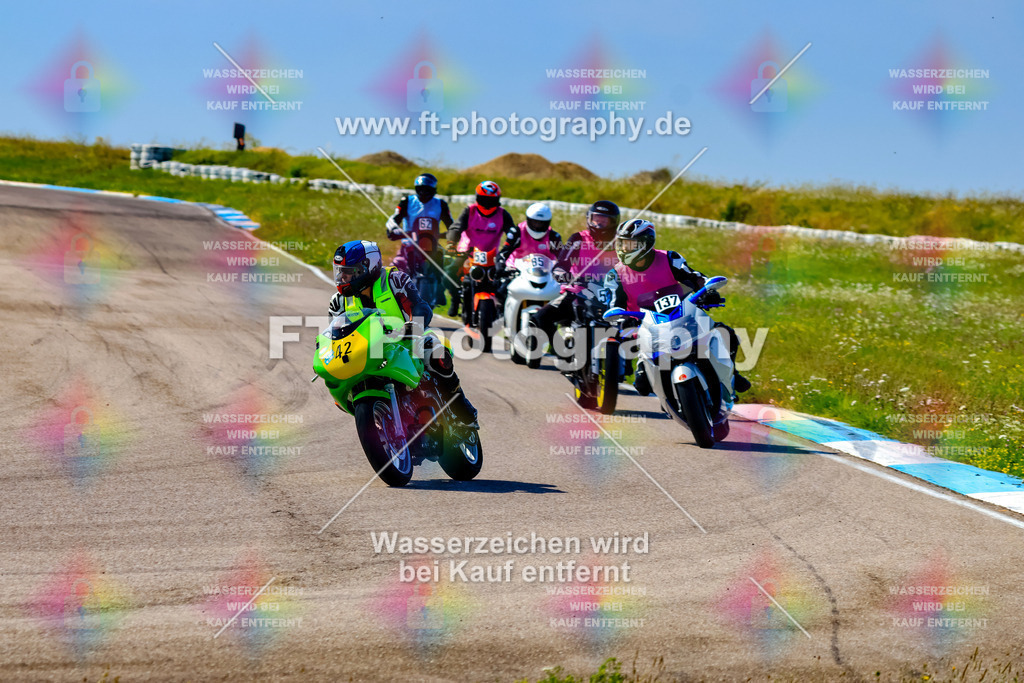 042-3786 | Hier findet Ihr Bilder von Touristenfahrten auf der Nürburgring Nordschleife oder von anderen Veranstaltungen die ich besucht habe. Viel Spass beim Durch Schauen 