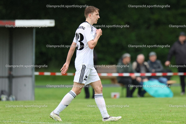 Fußball I Herren I Saison 2024-2025 I Aufstiegsspiele zur KL III I 1. Spieltag I SV Rickling - TSV Russee I 07.06.2025.146 | Niklas Last (23, SV Rickling) - Realisiert mit Pictrs.com
