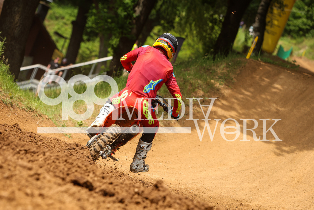 5E6A5036 | 989 MEDIAWORK