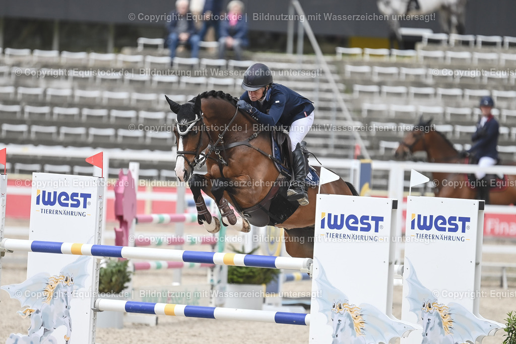 20230514_CCI4_Springen_0013 | equistock