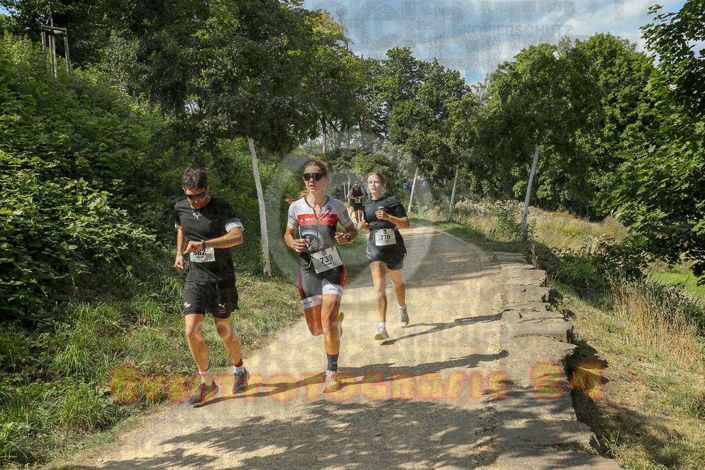 250824_1451_EX1_7845 | Sportfotografie im Rhein-Sieg Kreis, Köln, Bonn, NRW, Rheinland Pfalz, Hessen, etc. Unser Tätigkeitsfeld umfasst den Laufsport vom Volkslauf über den Marathon, Duathlon, Triathon bis zum Ultralauf wie Kölnpfad Ultra oder Schindertrail.