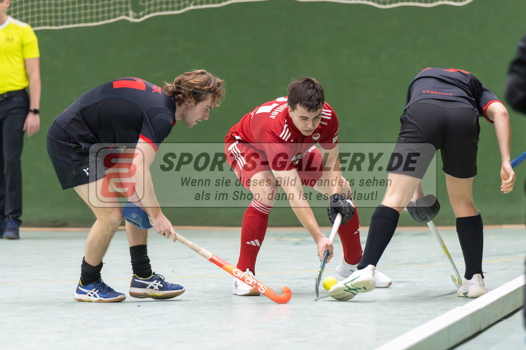 SFE_20251213_0142 | Köln, Deutschland, 13.12.2025:  Hockey 1. Bundesliga Herren Rot-Weiss - DSD Düsseldorf im KTHC Stadion Rot-Weiss Köln Tennis and Hockey Club am 13.12.2025 in Köln, Deutschland. (Foto von Fehrmann)Köln, Germany, 13.12.2025: Hockey 1. Bundesliga Herren Rot-Weiss - DSD Düsseldorf in KTHC Stadion Rot-Weiss Köln Tennis and Hockey Club at 13.12.2025 in Köln, Deutschland. (Foto from Fehrmann)