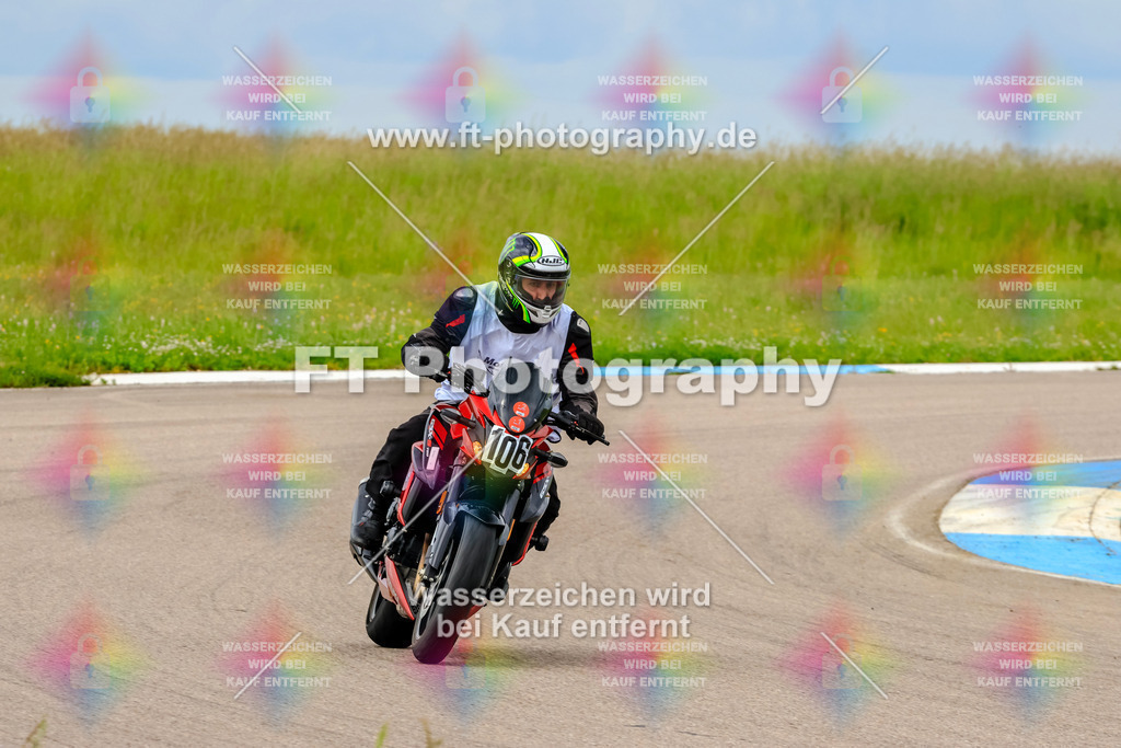 MotoTeam-2371 | Hier findet Ihr Bilder von Touristenfahrten auf der Nürburgring Nordschleife oder von anderen Veranstaltungen die ich besucht habe. Viel Spass beim Durch Schauen 