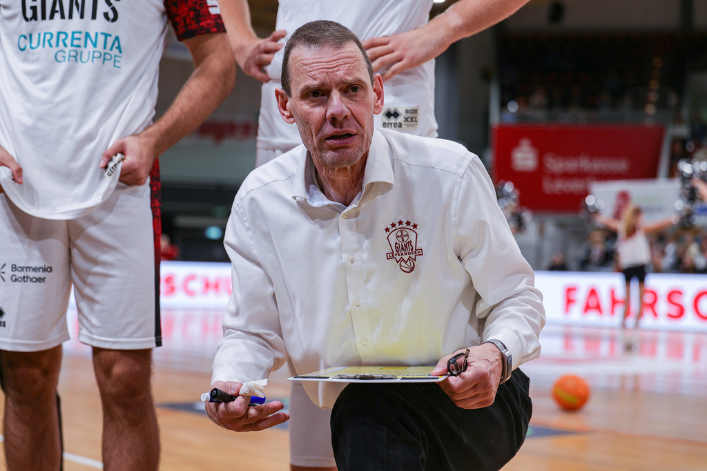 BAYER GIANTS vs VfL Sparkassenstars Bochum-101 | Fotos von Basketballspielen aus dem Raum NRW fotografiert von Gero Mueller-Laschet und Daniel Schaefer - Realisiert mit Pictrs.com