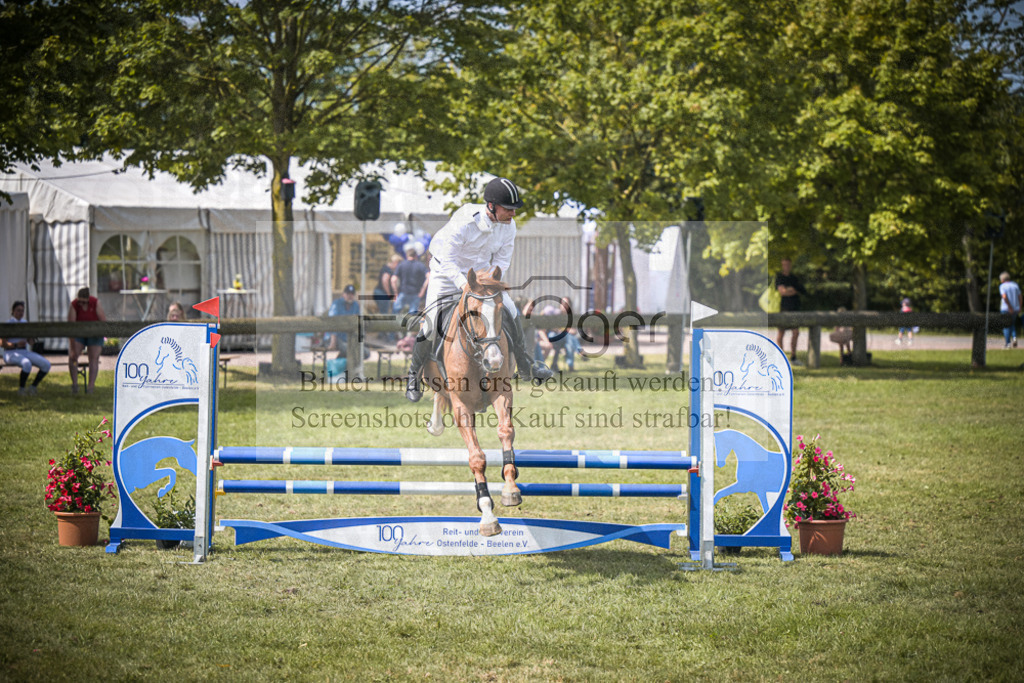 DOS_5792 | Entdecke hochwertige Reitturnierfotos von Foto Oger. Professionell, emotional und authentisch – jetzt Lieblingsmomente im Shop bestellen.Deutschlandweite Turnierfotografie. - Realisiert mit Pictrs.com
