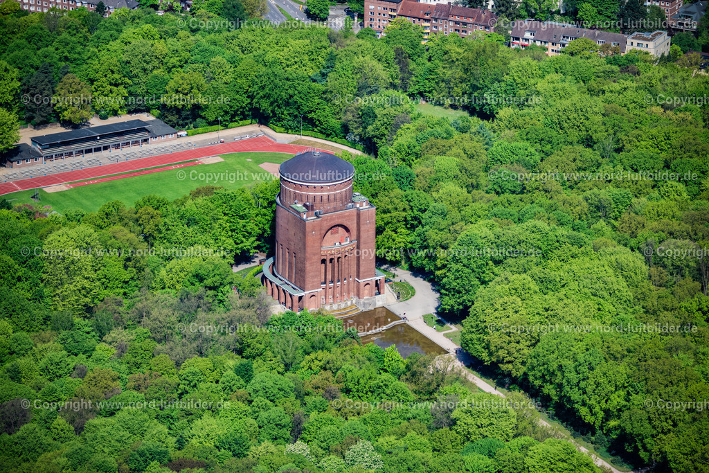 Hamburg_Stadtpark_Planetarium_ELS_2649010525 | HAMBURG 01.05.2025 Parkanlage Stadtpark Gebäude Turm vom Planetarium in Hamburg, Deutschland. Weiterführende Informationen bei: Planetarium Hamburg,  hamburg.de GmbH & Co. KG. // Park area city park building tower of the planetarium in Hamburg, Germany. Further information at: Planetarium Hamburg,  hamburg.de GmbH & Co. KG. Foto: Martin Elsen