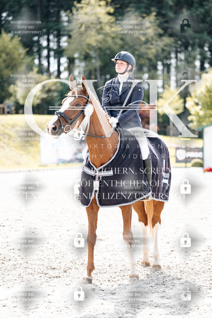 CK900977 | Turnierfotografie Pferdefotografie Trier Rheinland-Pfalz Pferdesport Reitsport Tierfotografie Sportfotografie Pferdevideo Pferdevideografie Equestrianvideography equestrianphotography  - Realisiert mit Pictrs.com