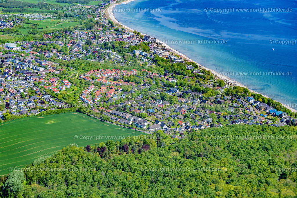 Scharbeutz_ELS_4073150522 | SCHARBEUTZ 15.05.2022 Ortsansicht an der Meeres-Küste der Ostsee in Scharbeutz im Bundesland Schleswig-Holstein. // Townscape on the seacoast of Baltic Sea in Scharbeutz in the state Schleswig-Holstein. Foto: Martin Elsen