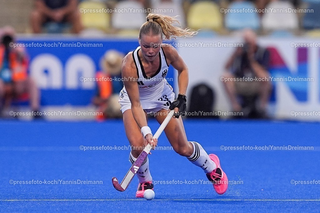 xydrx11082503080 | 11.08.2025, xydrx, Frauen EuroHockey Championship 2025, Gruppenphase, Gruppe A, Deutschland - Niederlande, Sparkassenpark Mönchengladbach: Emma Davidsmeyer (GER #23)