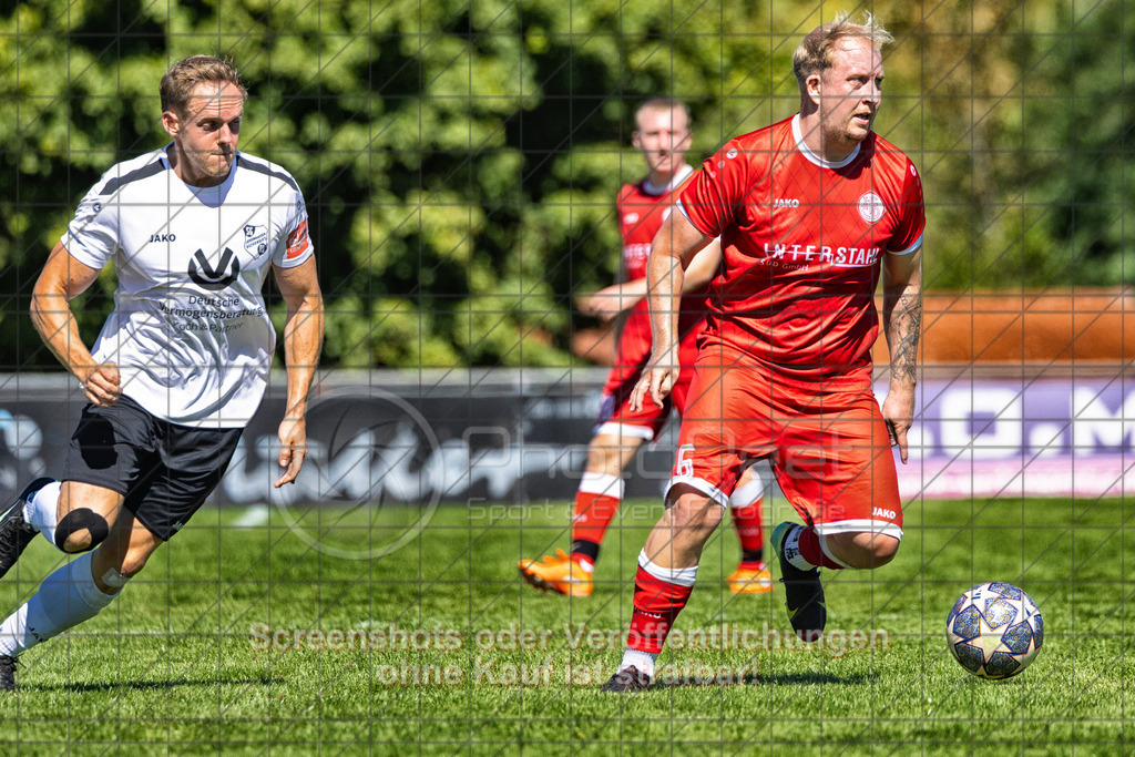 20260906_132110_0123-Bearbeitet_(c)_by_PhotoPeet | #,1.FC Donzdorf II (rot) vs. SGM Jebenhausen-Bezgenriet (weiß), Fußball, Kreisliga A3 - Bezirk Neckar/Fils, 02. Spieltag, Saison 2026/2027, Rasenplatz Lautertal Stadion, Süßener Straße 16, 73072 Donzdorf, 06.09.2026 - 13:00 Uhr,Foto: PhotoPeet / Sport- &amp; Eventfotografie / Peter Harich