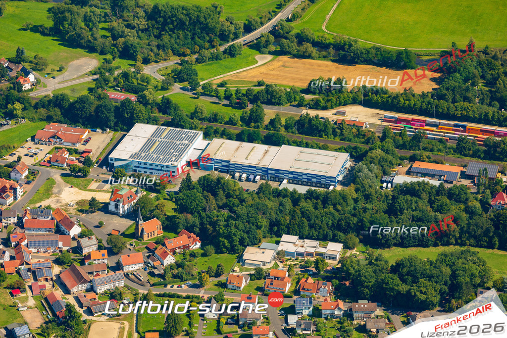 Neue Luftbildaufnahme der Stadt Malsfeld - Das Luftbild wurde 2025 vom UL-Flugzeug heraus erstellt ( keine Drohnenaufnahme ) - Hochauflösende Luftaufnahme - für Wandbilder und großformatige Ausdrucke geeignet. Das besondere Geschenk!Hier alle&nbsp;Infos zur Lizenzierung der LuftaufnahmeWir fliegen auch dieses Jahr wieder in Ihre Region um Luftbilder zu erstellen.- Luftbild anfragen