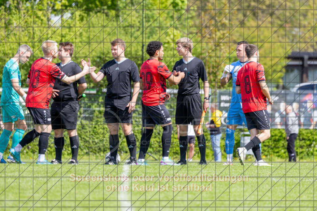 20250427_145929_0035 | #,TSV Bad Boll (rot) vs. SV Waldhausen (gelb), Fussball, Landesliga 2 - wfv, 24. Spieltag, Saison 2024/2025, Rasenplatz, Erlengarten 37, 73087 Bad Boll, 27.04.2025 - 15:00 Uhr,Foto: PhotoPeet-Sportfotografie/Peter Harich