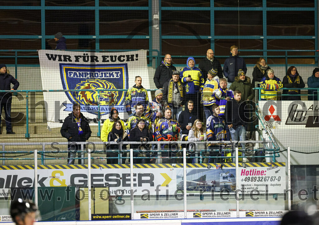2022-12-09_094_TSV_Erding_gegen_EHC_Waldkraiburg | Erding, Deutschland, 09.12.2022:
Eishockey, Bayernliga 2022 / 2023, 19. Spieltag, TSV Erding gegen EHC Waldkraiburg, Endergebnis: 9:2

Foto: Christian Riedel / fotografie-riedel.net