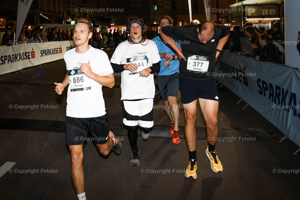 A-BINDER_20220922_0080 | LINZ,  AUSTRIA,22.Sept. 2022 - Night Run, Image shows Night Run.
Photo: Sportmediapics.com/ Manfred Binder