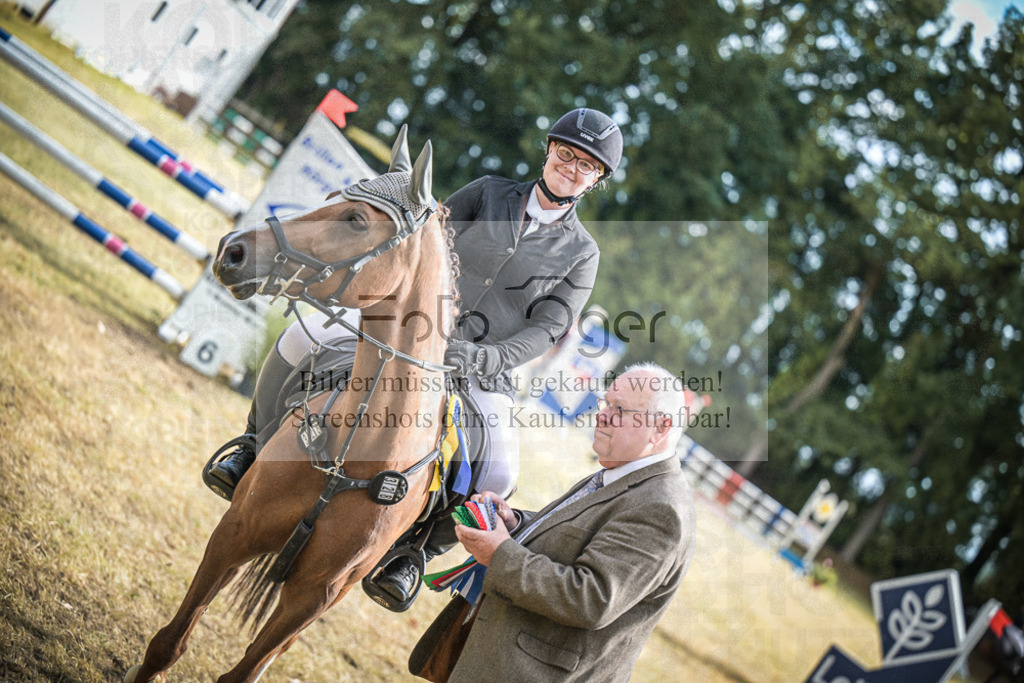 DOS_0009 | Entdecke hochwertige Reitturnierfotos von Foto Oger. Professionell, emotional und authentisch – jetzt Lieblingsmomente im Shop bestellen.Deutschlandweite Turnierfotografie. - Realisiert mit Pictrs.com