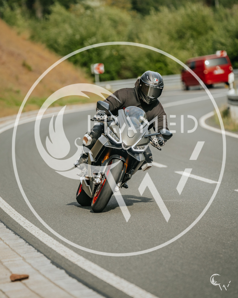 Aprilia grau-4 | cw-framed