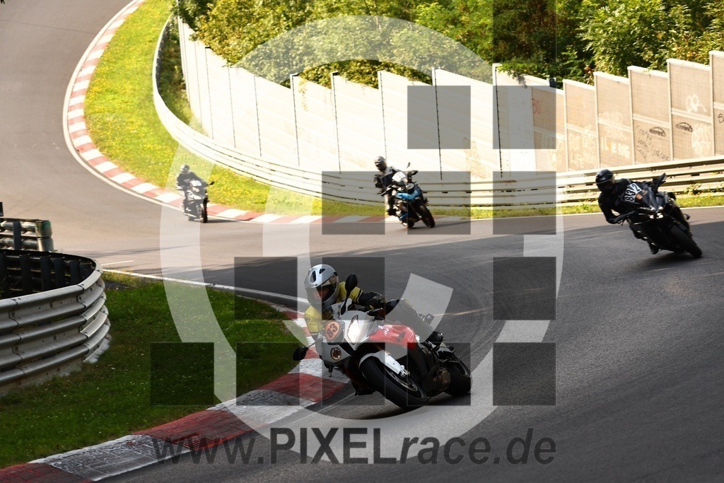 inst83-20250814_03589 | Schöne Erinnerungen an spannende Momente - das festzuhalten ist unser Job. PIXELrace.de ist seit 2003 auf den Rennstrecken Europas unterwegs um die Action draußen beim Fahren und die wunderbare Stimmung imm Fahrerlager für euch einzufangen.